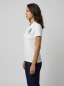 Polo feminina branca - vista lateral
