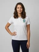 Polo feminina branca - variação de pose