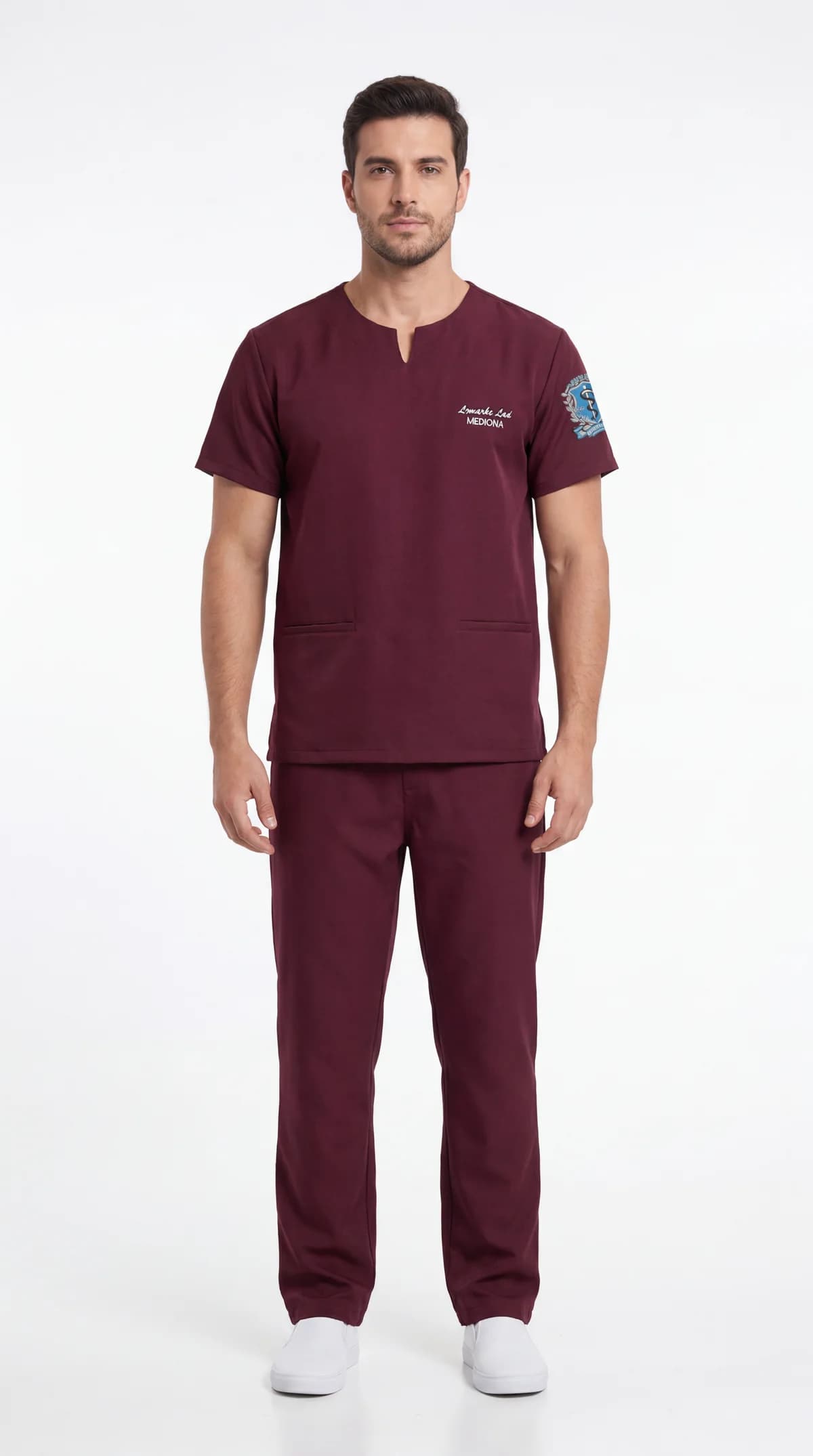 Scrub hospitalar vinho - vista frontal masculino